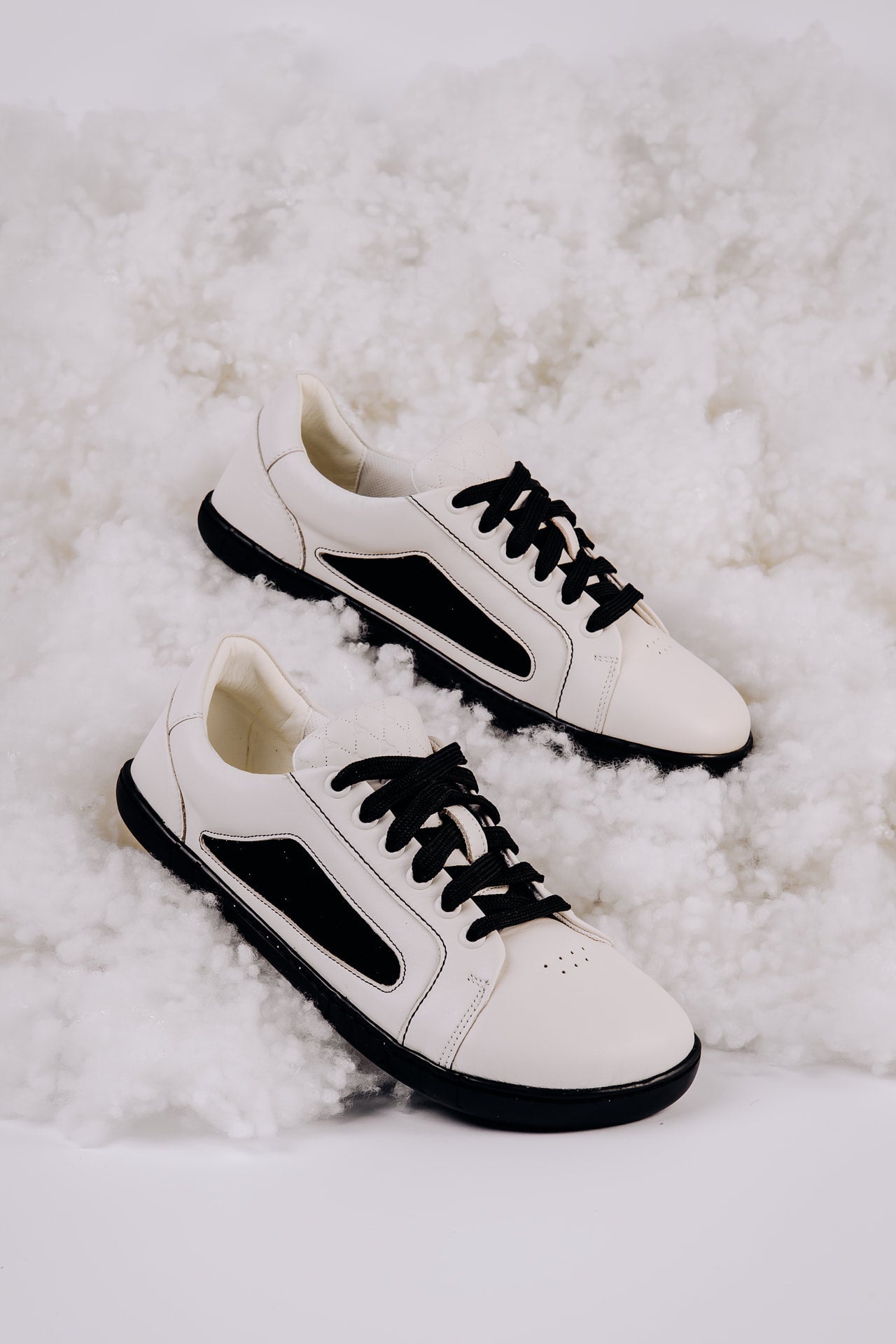 Antal Aire W&B - Barefoot Shoe Store
