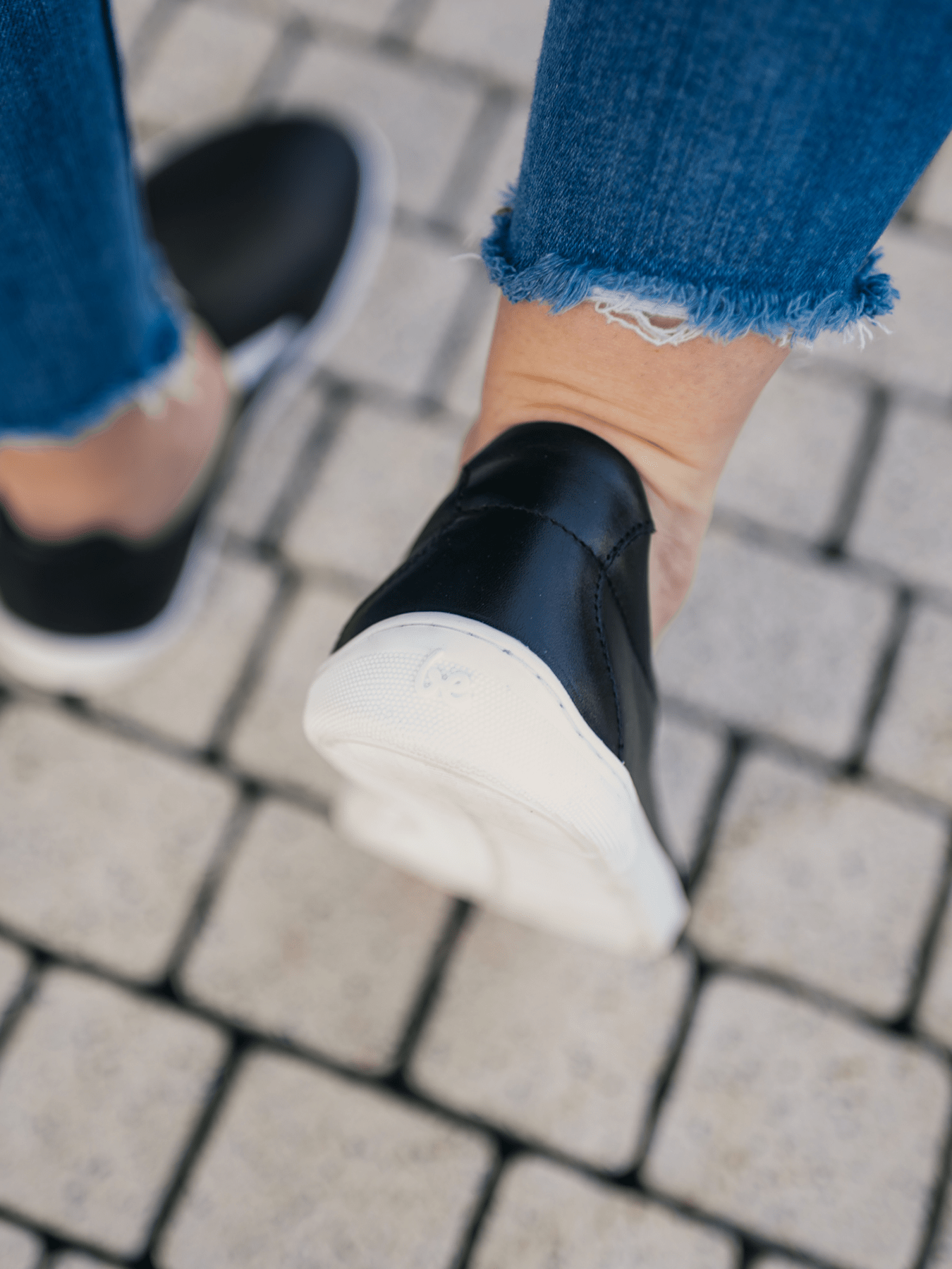Barefoot Sneakers - Be Lenka Eazy Neo - Black & White - Barefoot Shoe Store