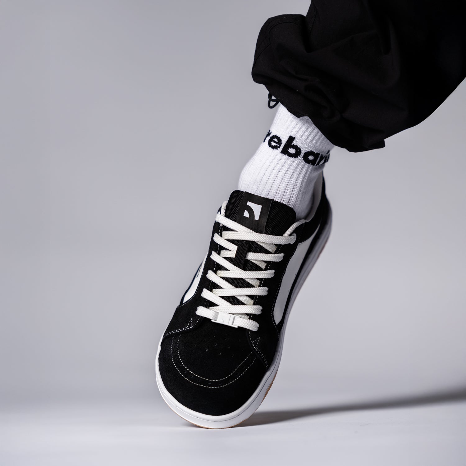 Barefoot Shoes Barebarics Legend - Black & White
