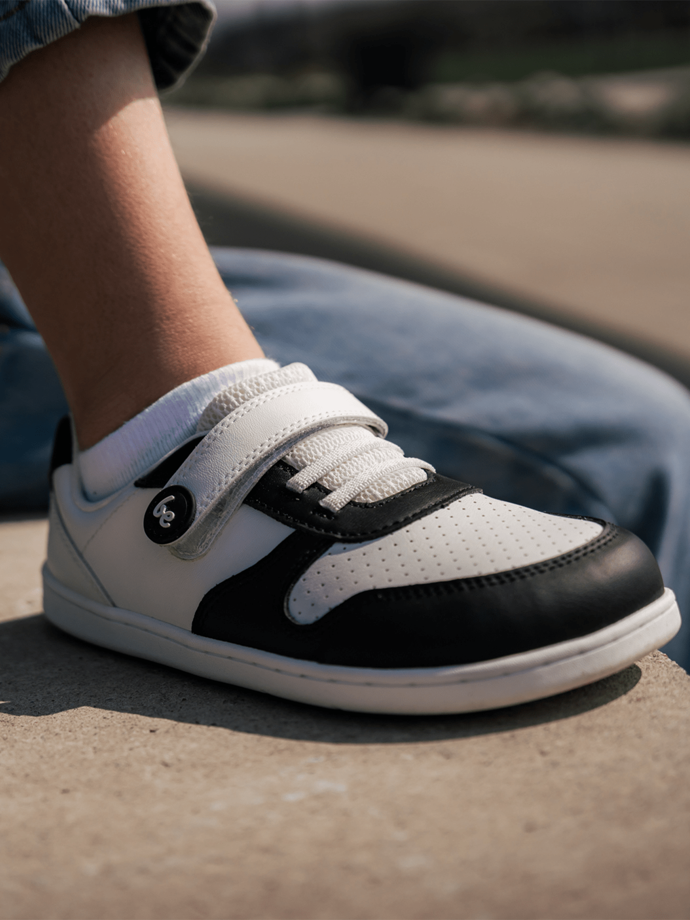 Kids barefoot sneakers Be Lenka Scoot Kids - White & Black - Barefoot Shoe Store