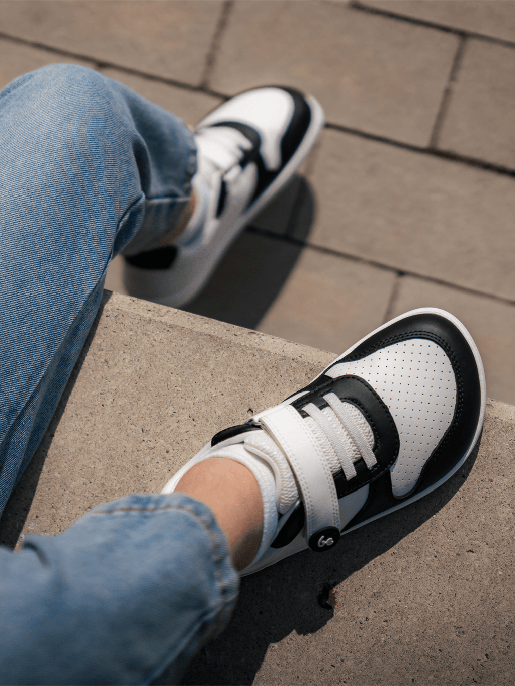 Kids barefoot sneakers Be Lenka Scoot Kids - White & Black - Barefoot Shoe Store